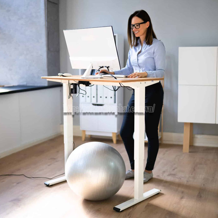 Bàn làm việc cho dân IT ngồi lâu không đau lưng Bàn làm việc cho dân IT ngồi lâu không đau lưng