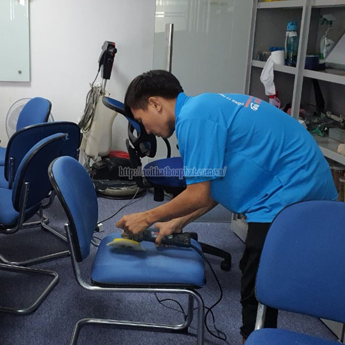 bảo trì ghế hội trường định kỳ thế nào-3