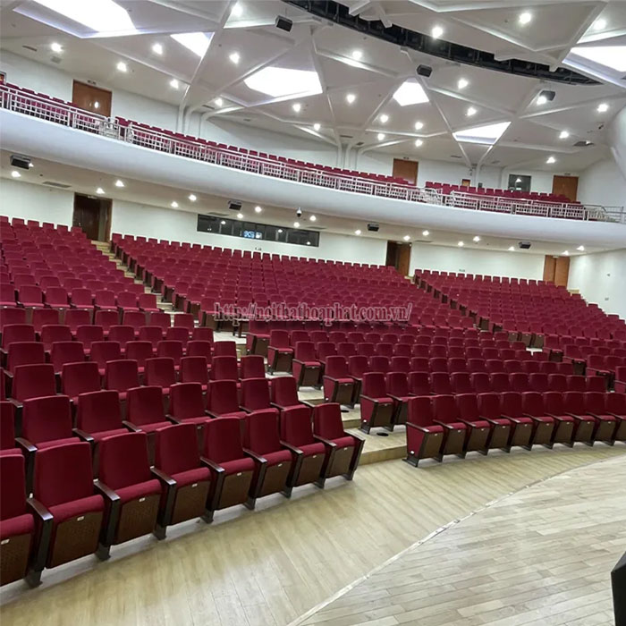 Giá Ghế Hội Trường Cho Nhà Hát Lớn