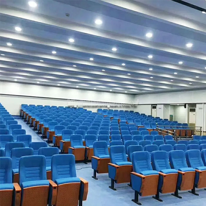 chương trình giảm giá ghế hội trường cho công ty mới thành lập