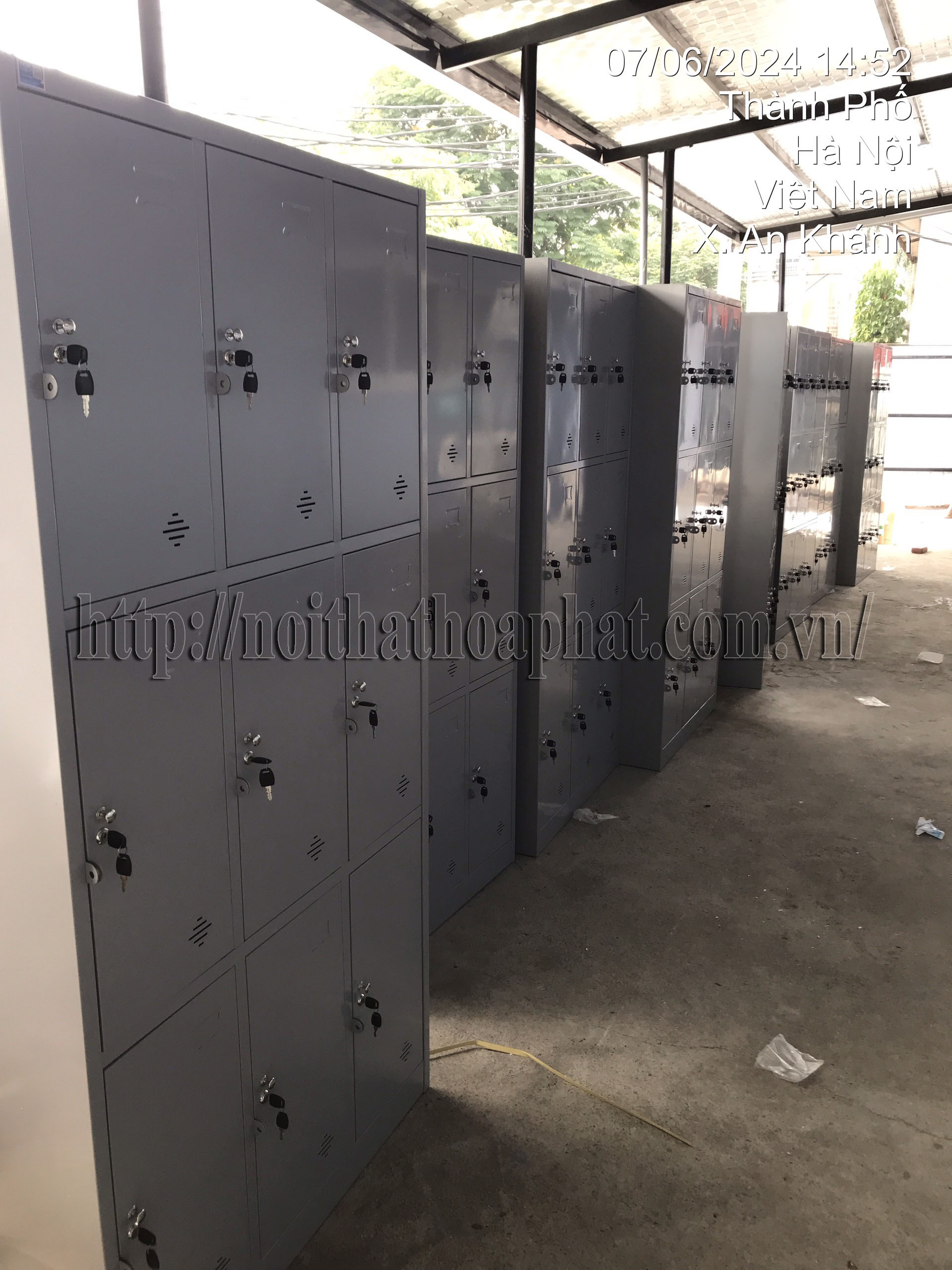 Hình ảnh thực tế tủ locker 9 ngăn TU983-3K