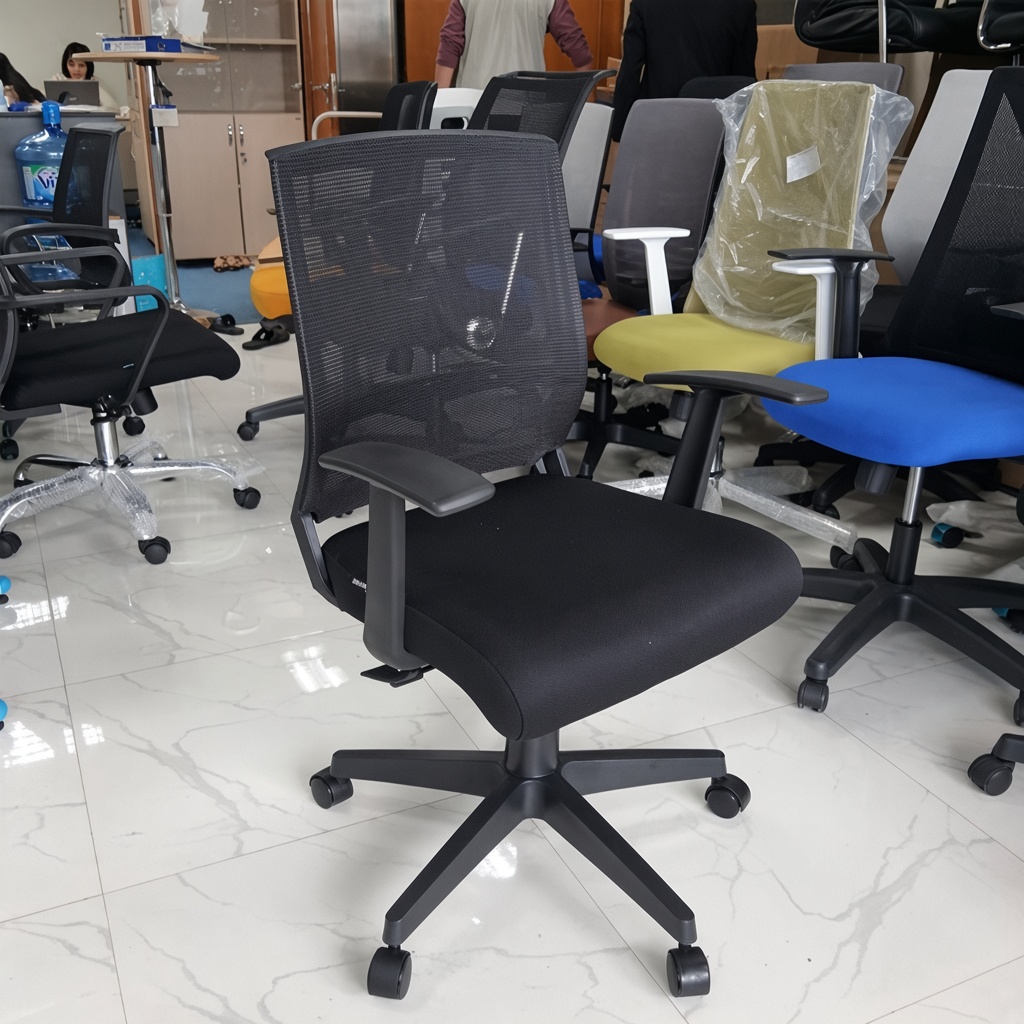 Hình Ảnh Thực Tế Ghế Văn Phòng Hòa Phát GL214 Tại Công Trình