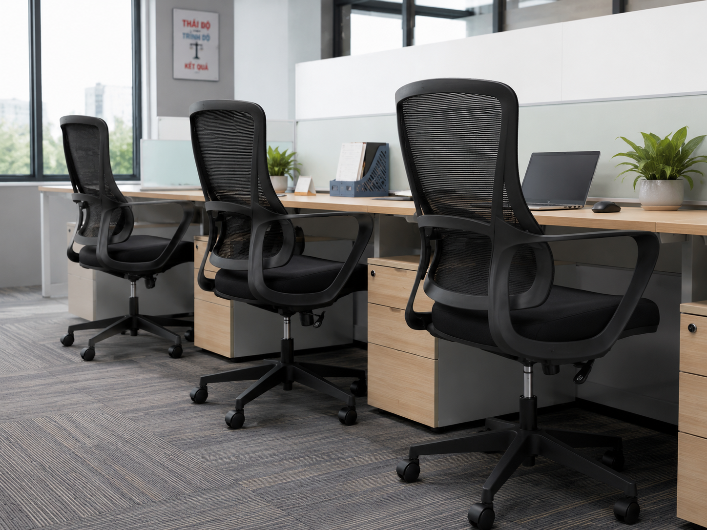 H&igrave;nh ảnh thực tế ghế xoay lưng lưới cao cấp GL227