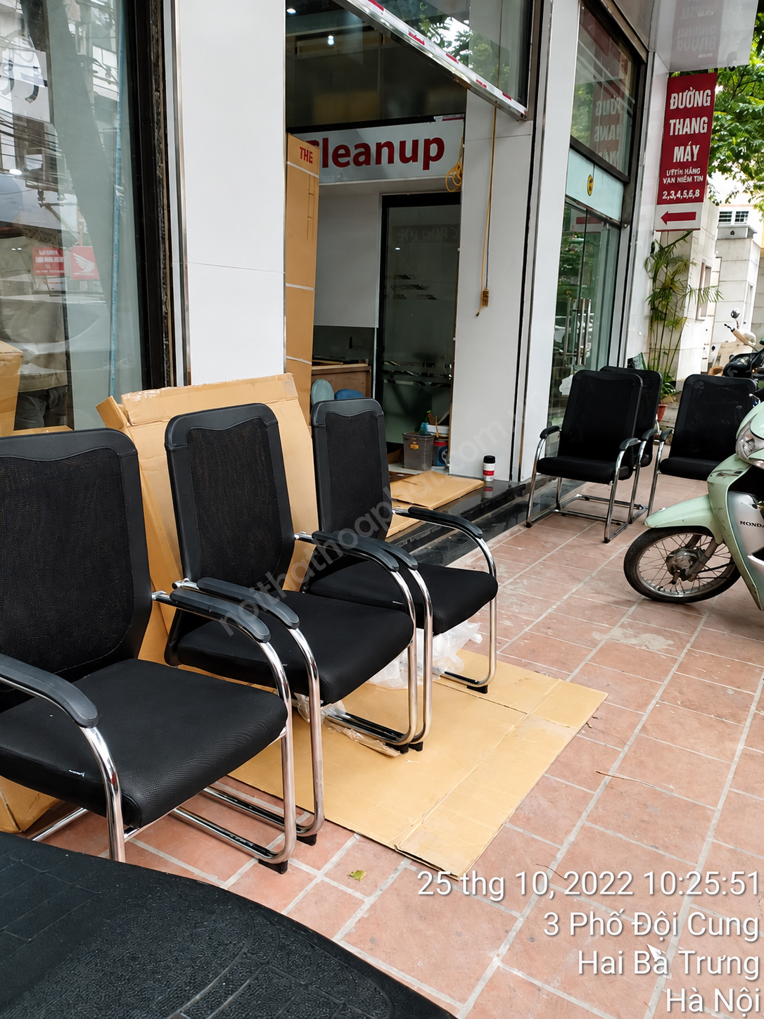 hình ảnh thực tế ghế họp tựa lưới GL411