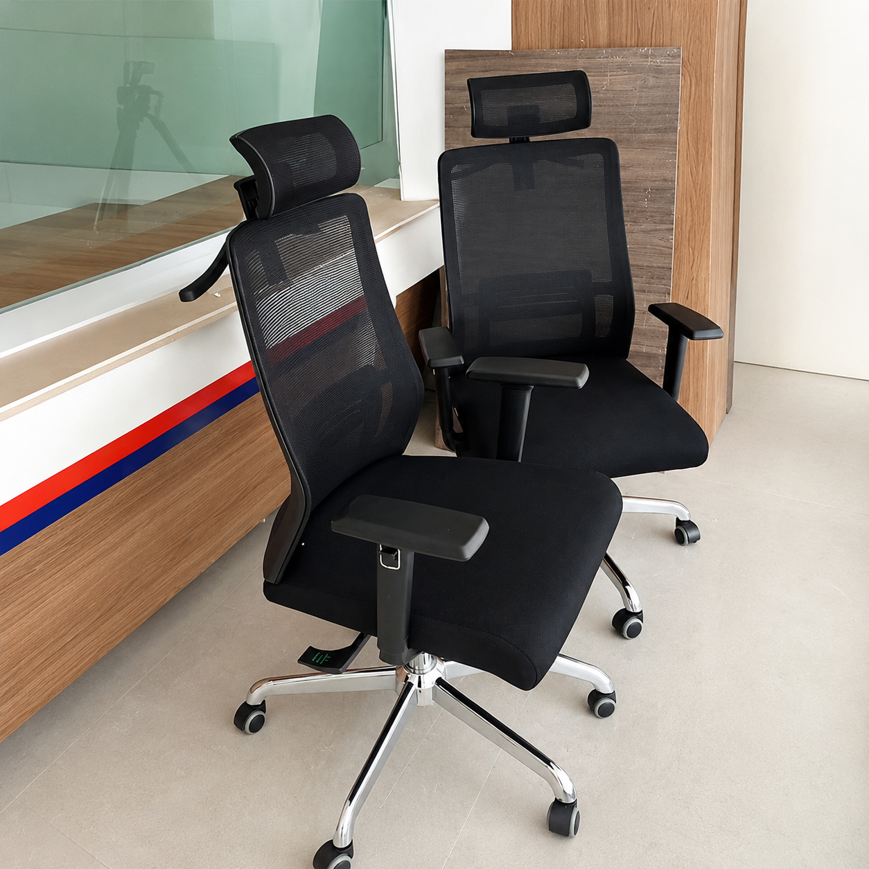 Hình ảnh thực tế Ghế lưới lãnh đạo GL324