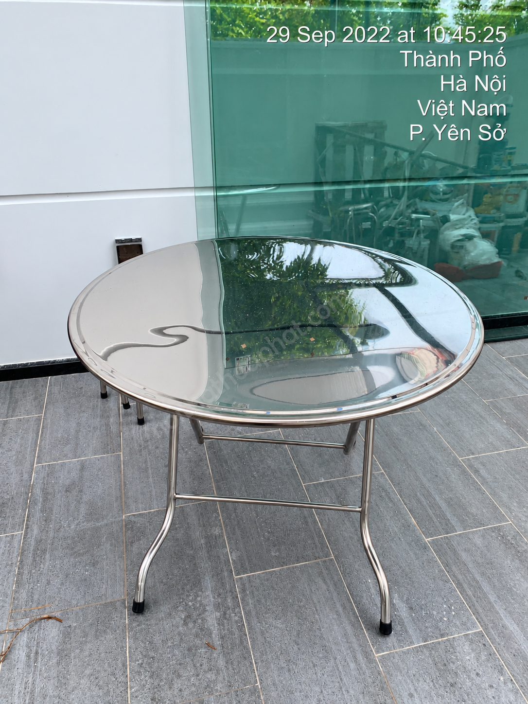 H&igrave;nh Ảnh Thực Tế B&agrave;n Ăn Inox Mặt Tr&ograve;n BT100 H&ograve;a Ph&aacute;t