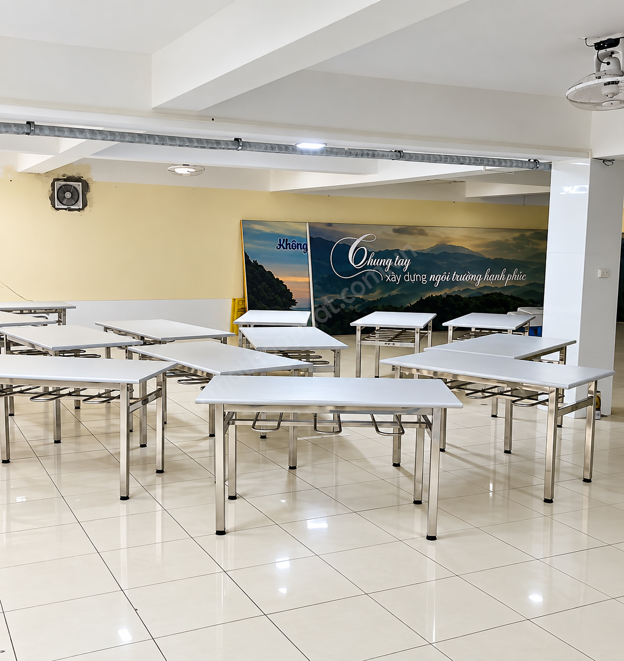 Bàn Ăn Khu Công Nghiệp BA01-16 Hòa Phát – Hình Ảnh Thực Tế