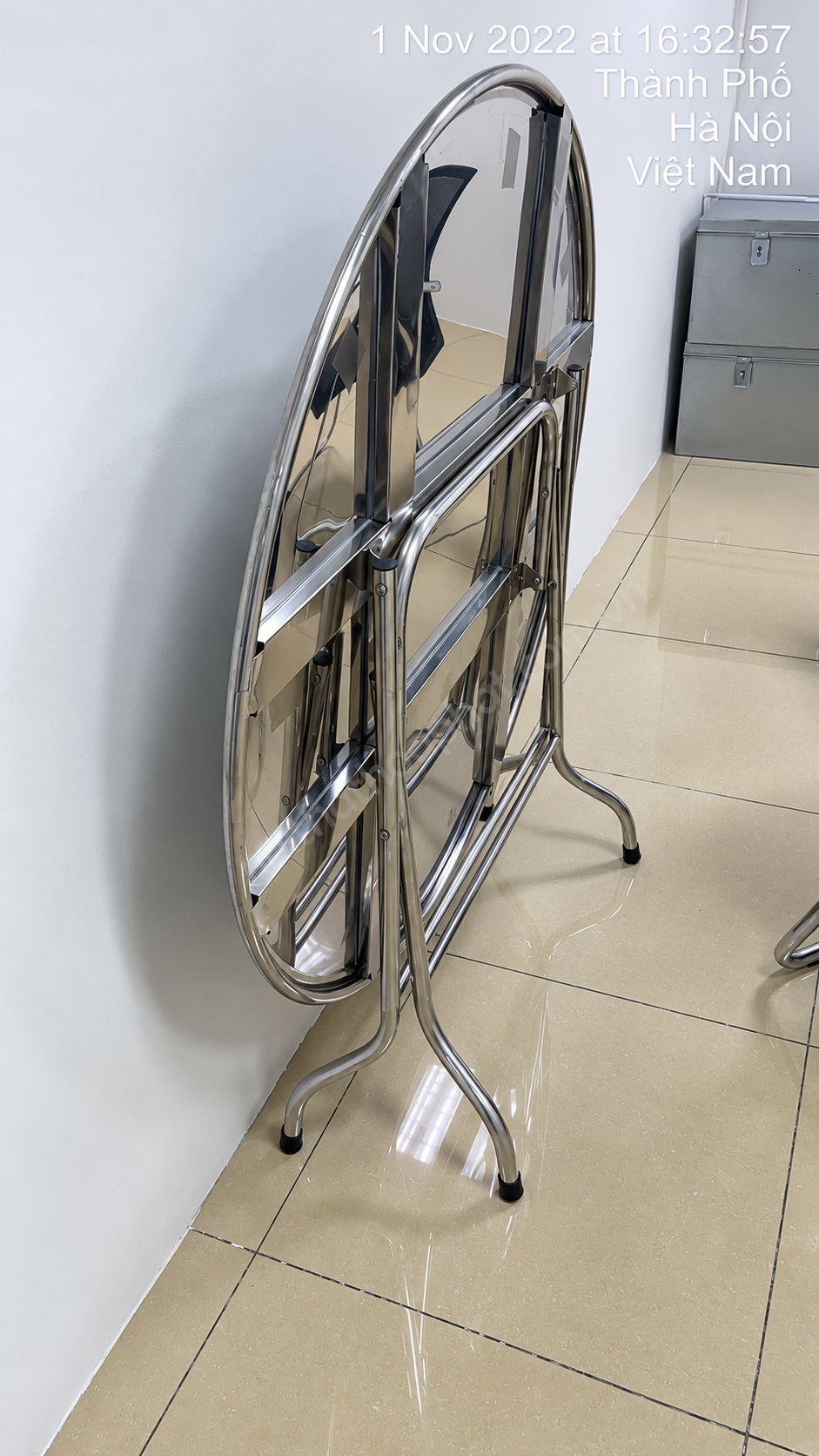 B&agrave;n inox mặt tr&ograve;n ch&acirc;n gấp BT120