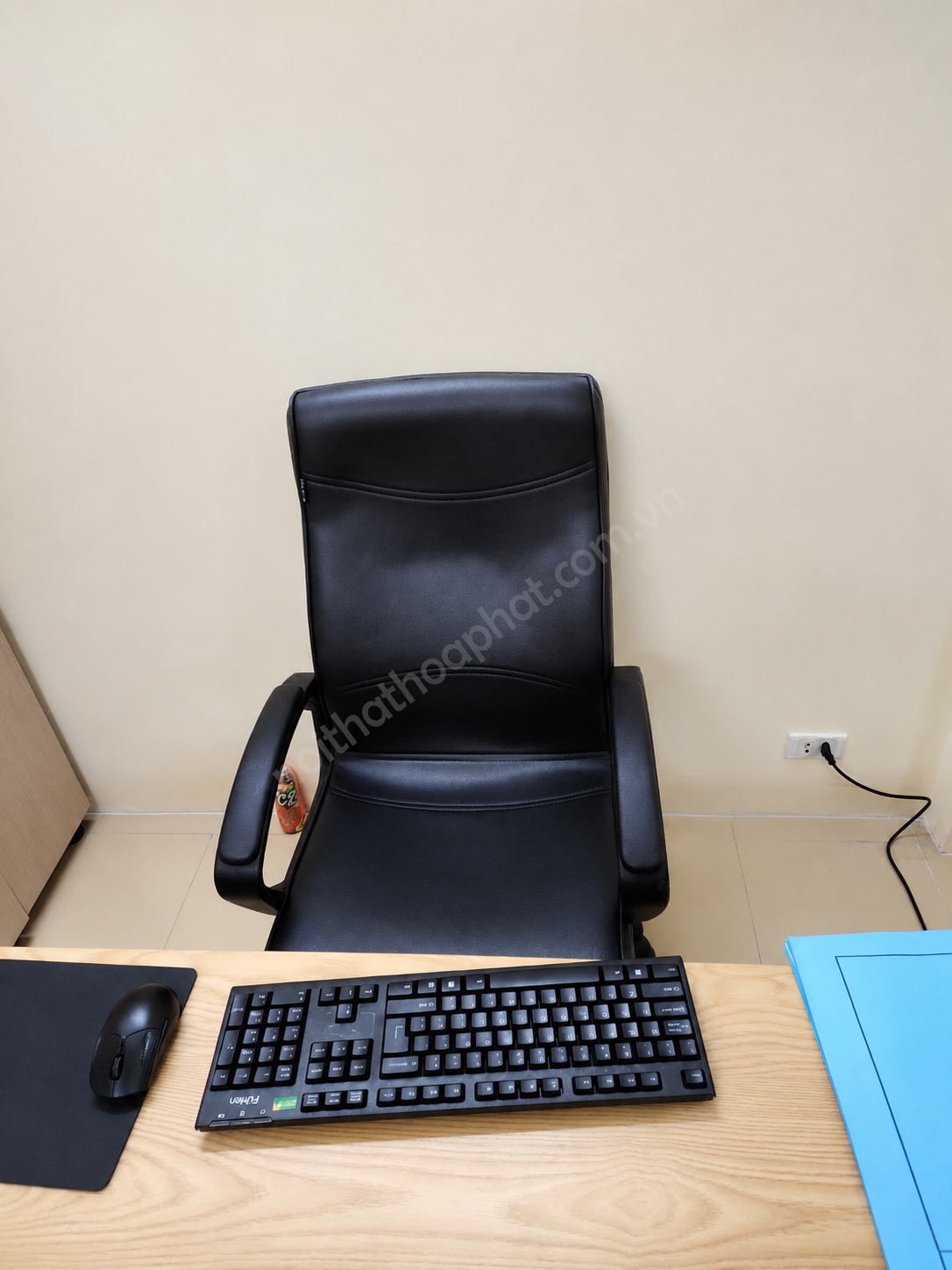 H&igrave;nh ảnh thực tế Ghế da lưng cao SG704B