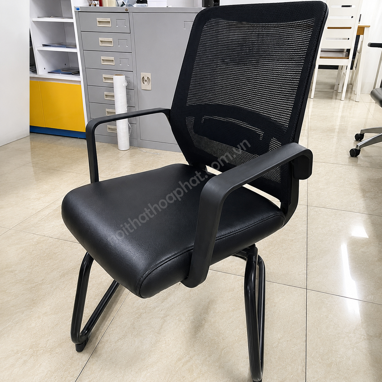 Ghế lưới GL429 chân quỳ