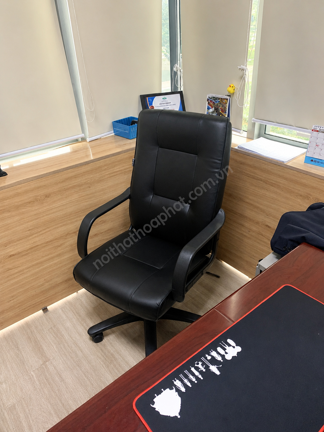 H&igrave;nh ảnh thực tế Ghế l&atilde;nh đạo SG350B H&ograve;a Ph&aacute;t