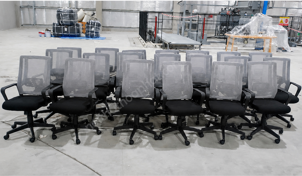 Hình ảnh thực tế ghế lưới nhân viên GL123 Hòa Phát