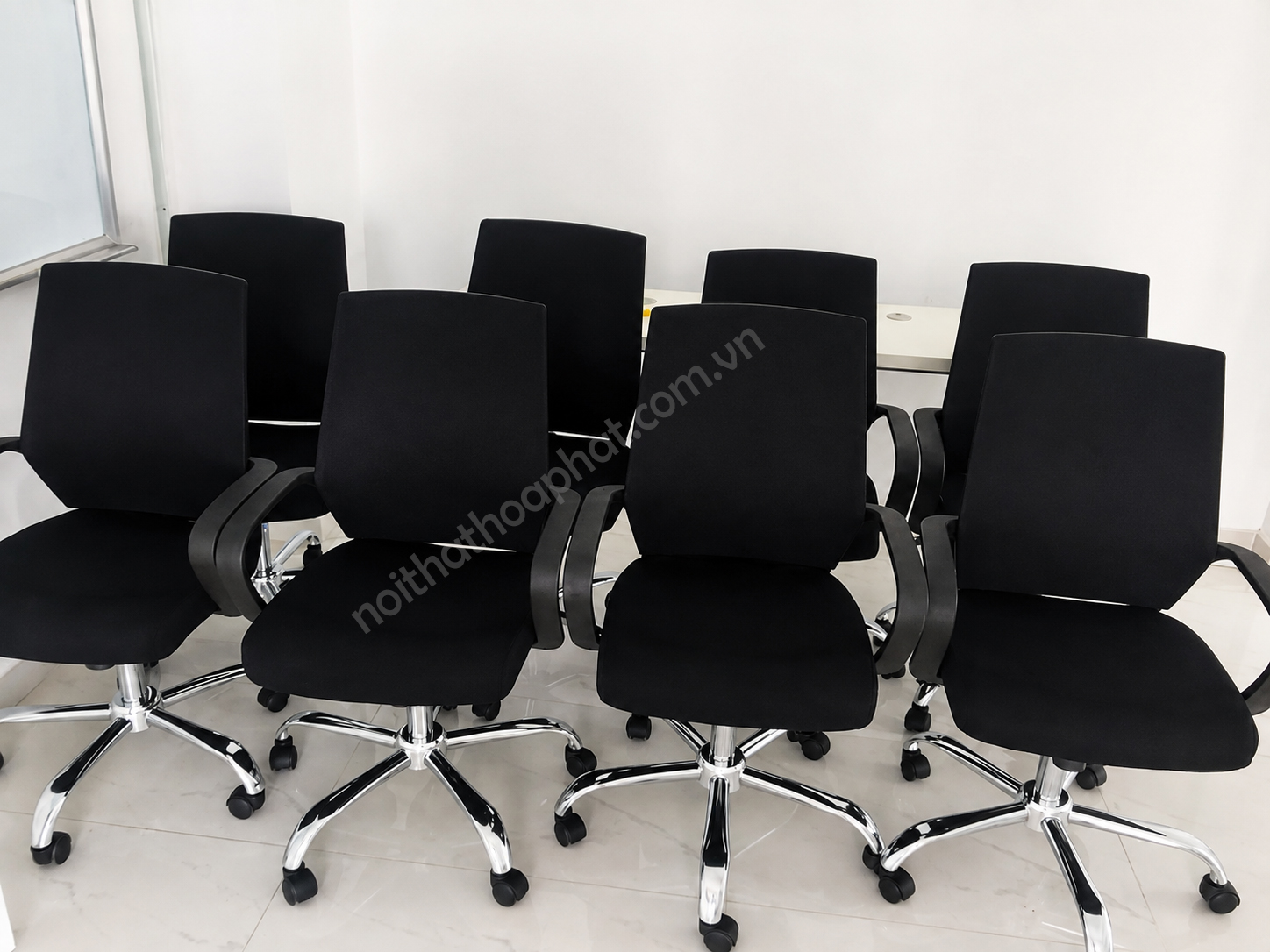 Ghế văn phòng GL112 màu đen