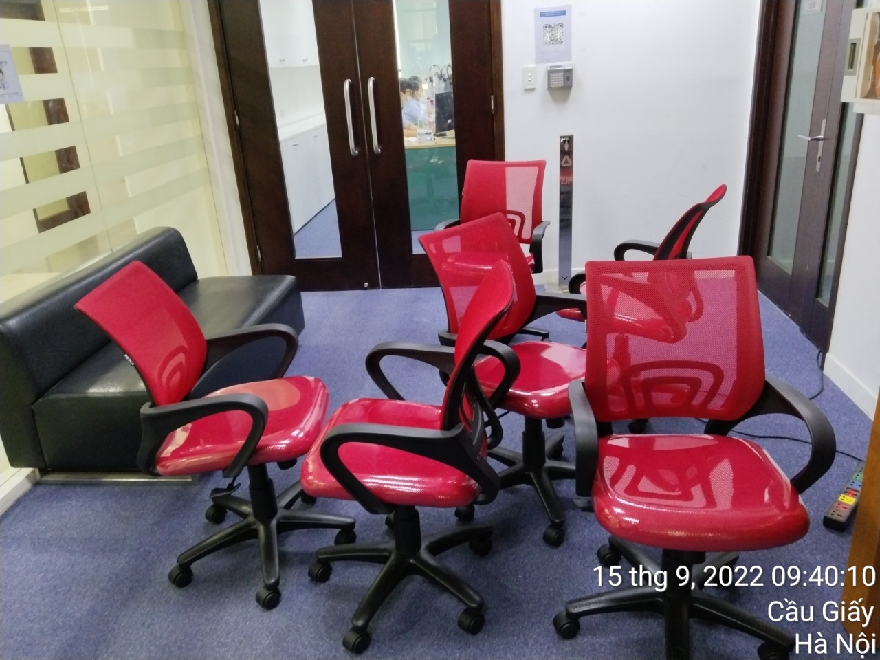H&igrave;nh ảnh thực tế ghế lưới H&ograve;a Ph&aacute;t GL113