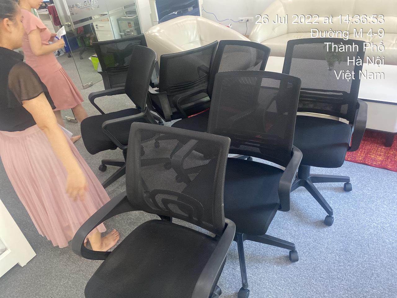 H&igrave;nh ảnh thực tế ghế lưới H&ograve;a Ph&aacute;t GL113