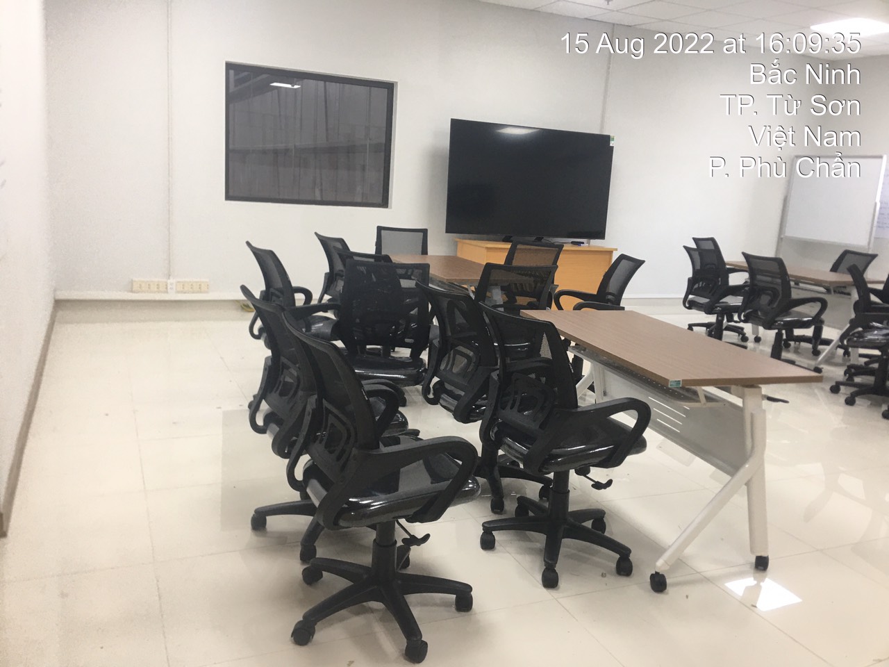 H&igrave;nh ảnh thực tế ghế lưới H&ograve;a Ph&aacute;t GL113