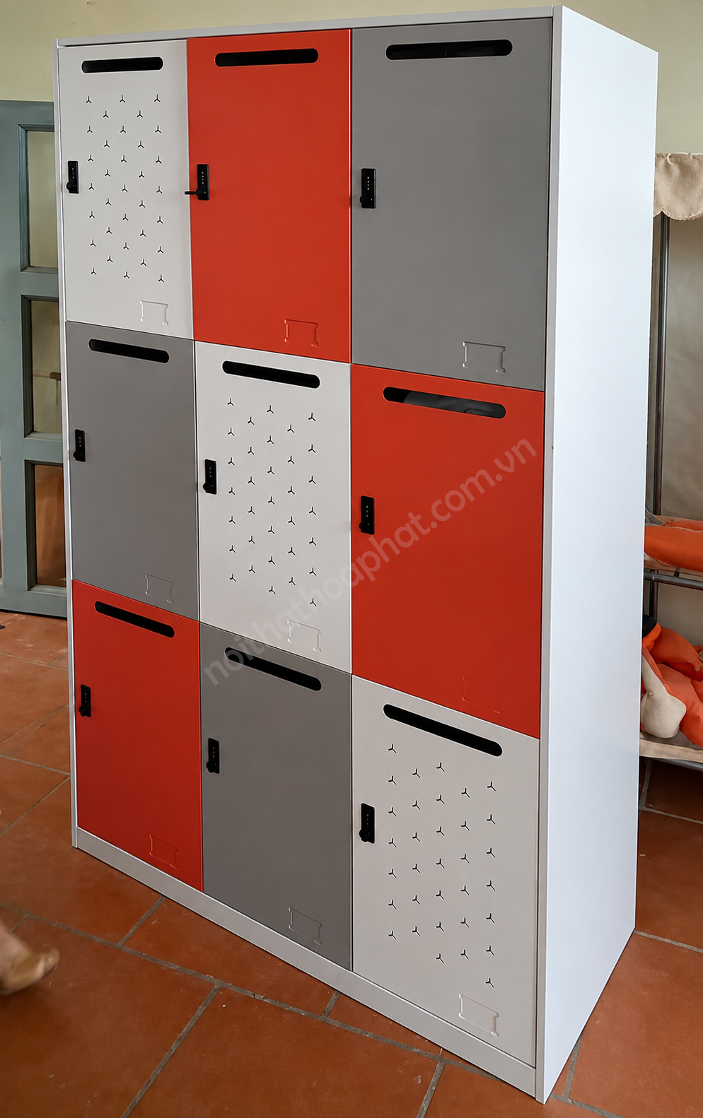 Tủ Locker Kh&oacute;a Số TU983-3KS &ndash; H&igrave;nh Ảnh Thực Tế
