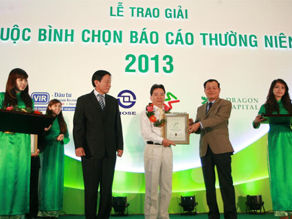 hoa_phat_nhan_giai_bao_cao_thuong_nien_tot_nhat.jpg hoa_phat_nhan_giai_bao_cao_thuong_nien_tot_nhat.jpg